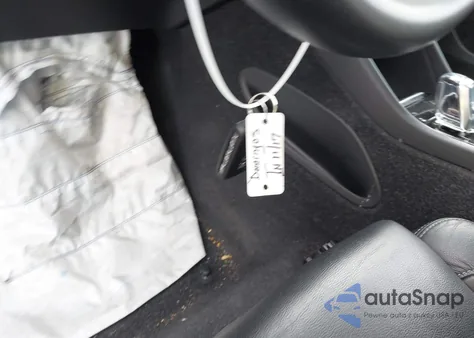 2023 Volvo Xc40 B5 Plus Bright Theme z USA, uszkodzony, nr VIN YV4L12UNXP2939177